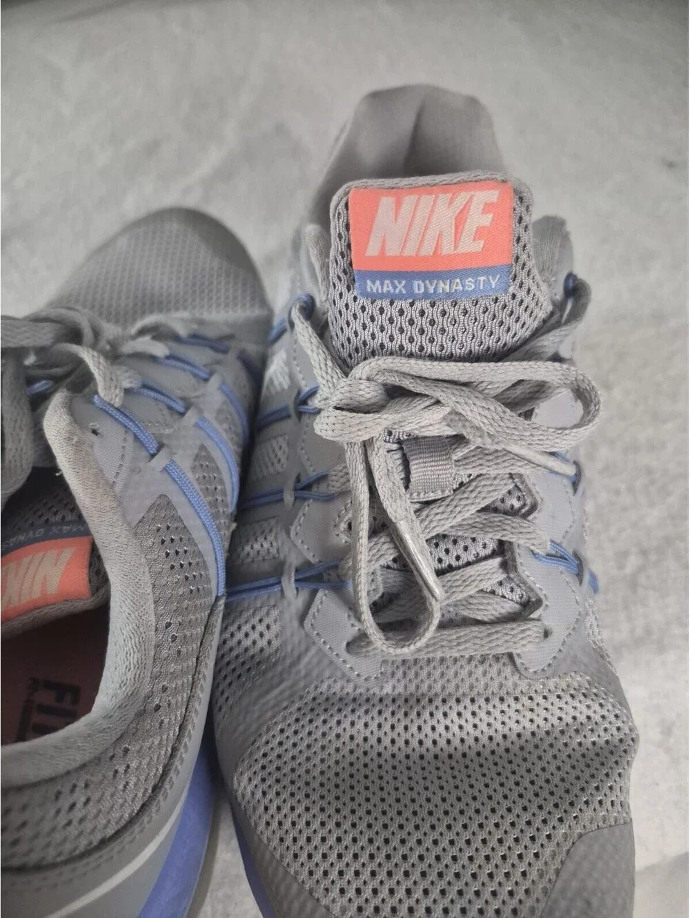 nike  Max Dynasty  woman size 9